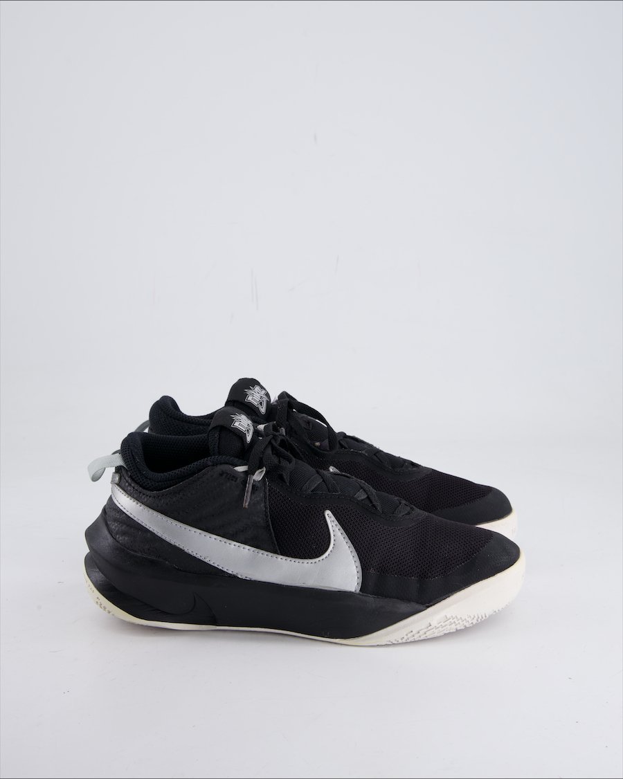 Nike Team Hustle D 10 Trainers Cloth Black Eu 37.5