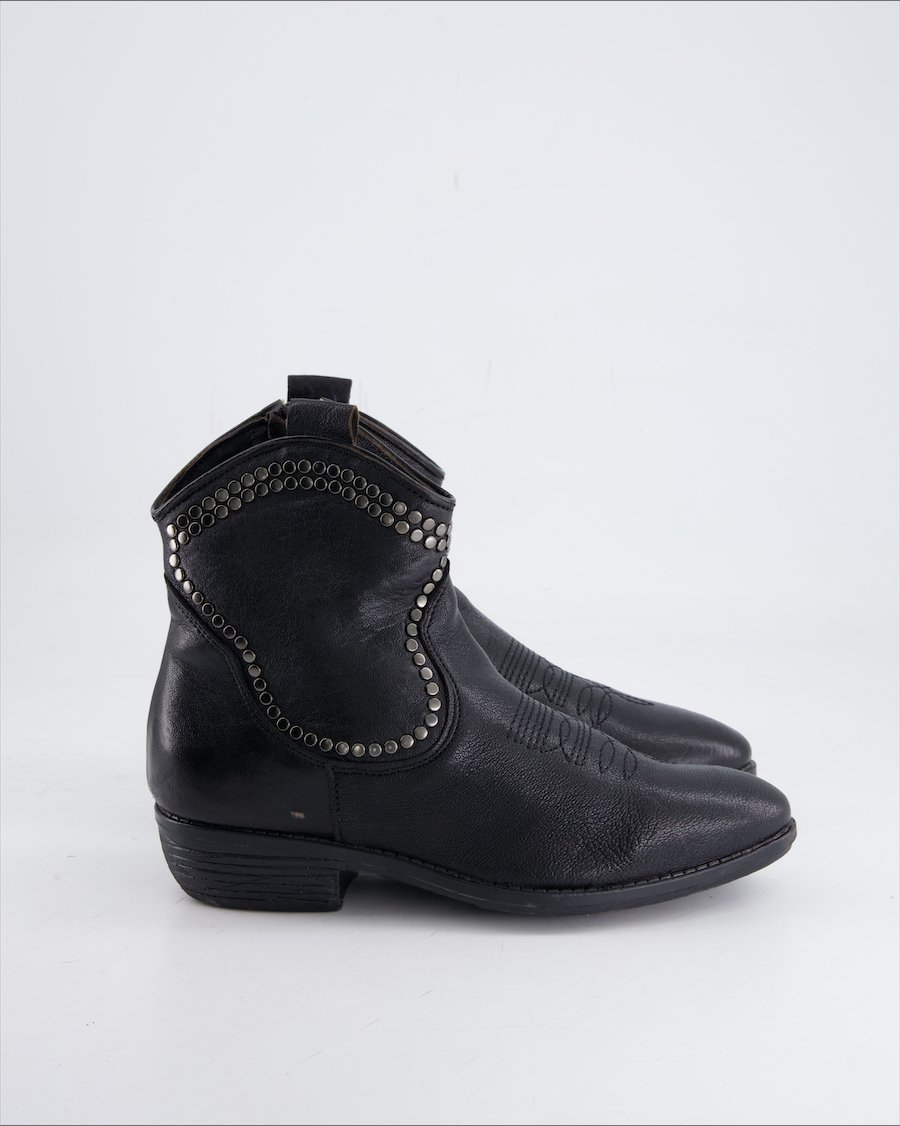Ovyé Ankle Boots Leather Black Eu 37