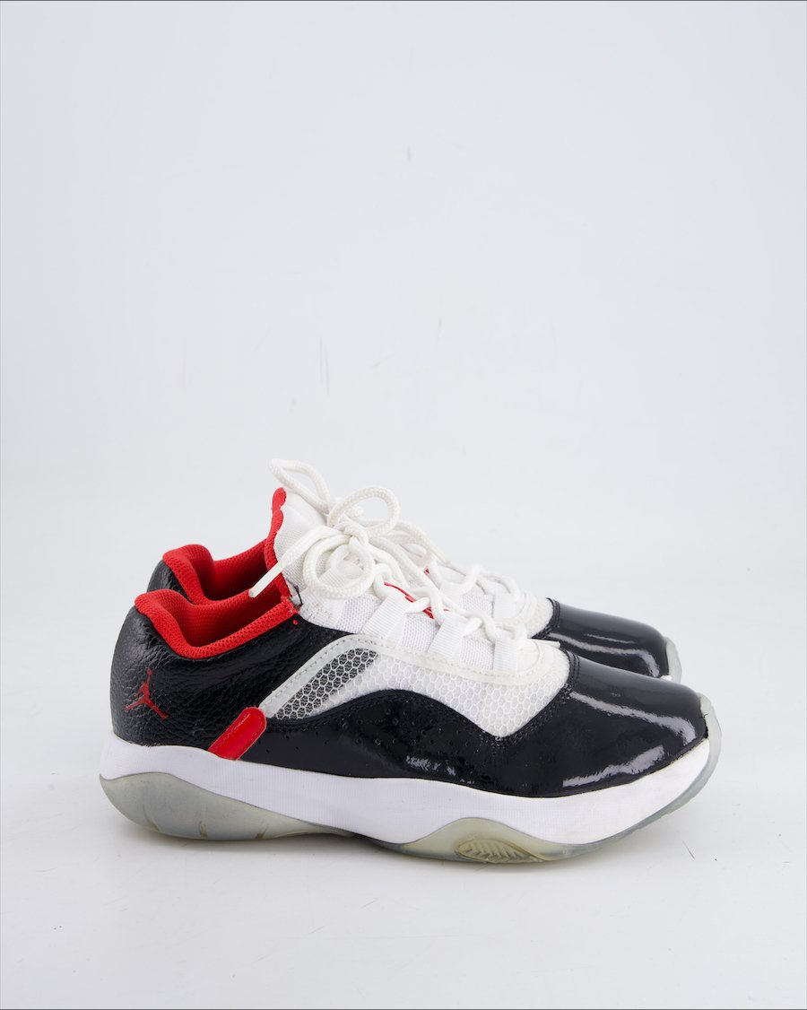 Air Jordan 11 Trainers Leather Black EU 38