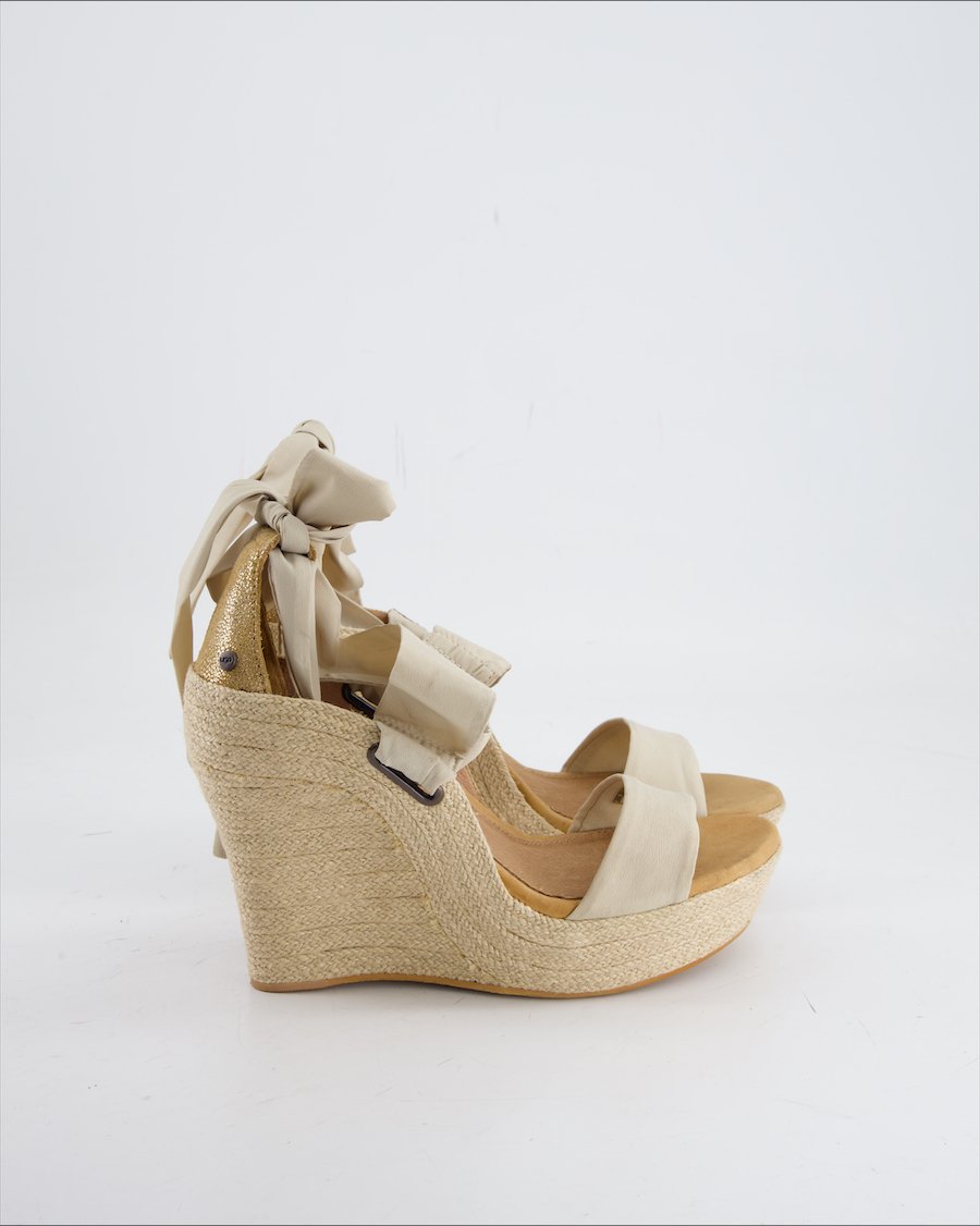 UGG Sandals Leather Beige Eu 37