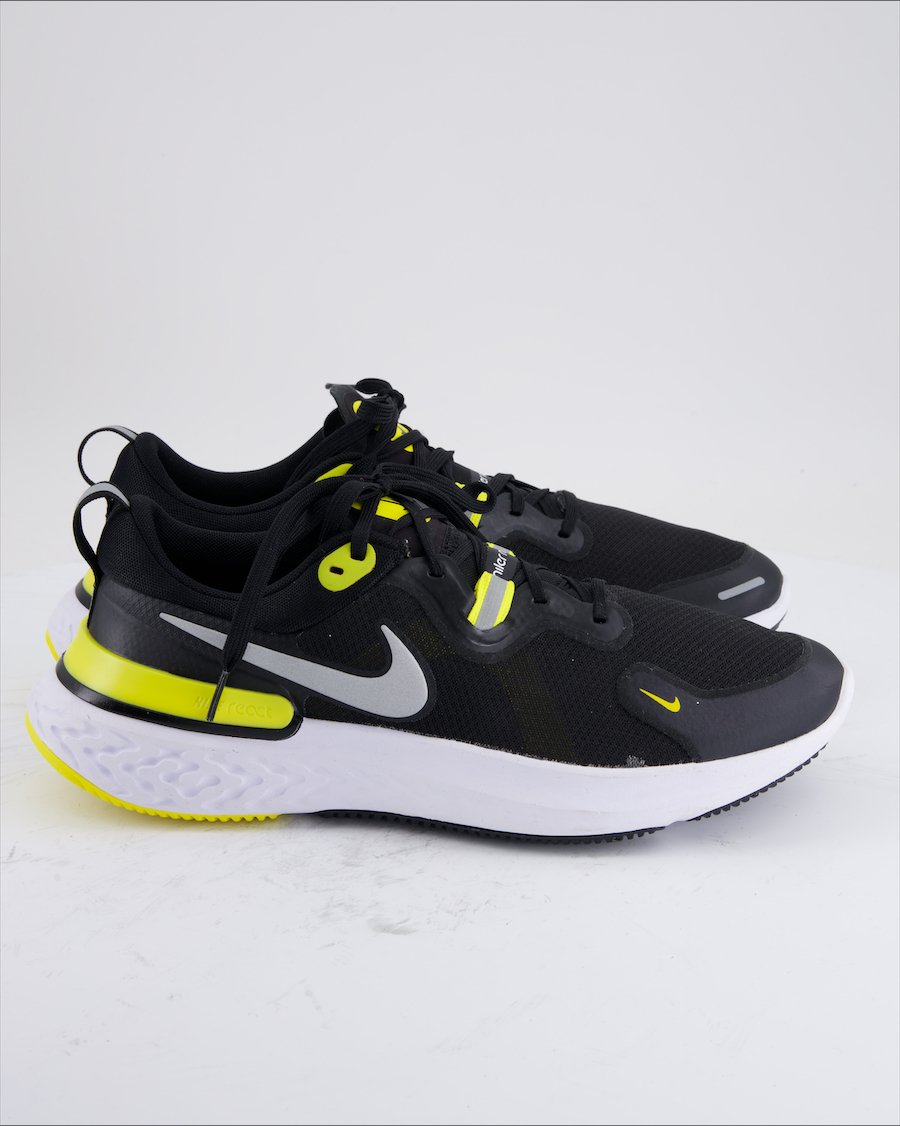 Nike Reat Miler Trainers Cloth Black EU 44