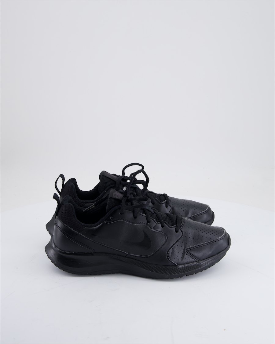 Nike Trainers Leather Black Eu 39