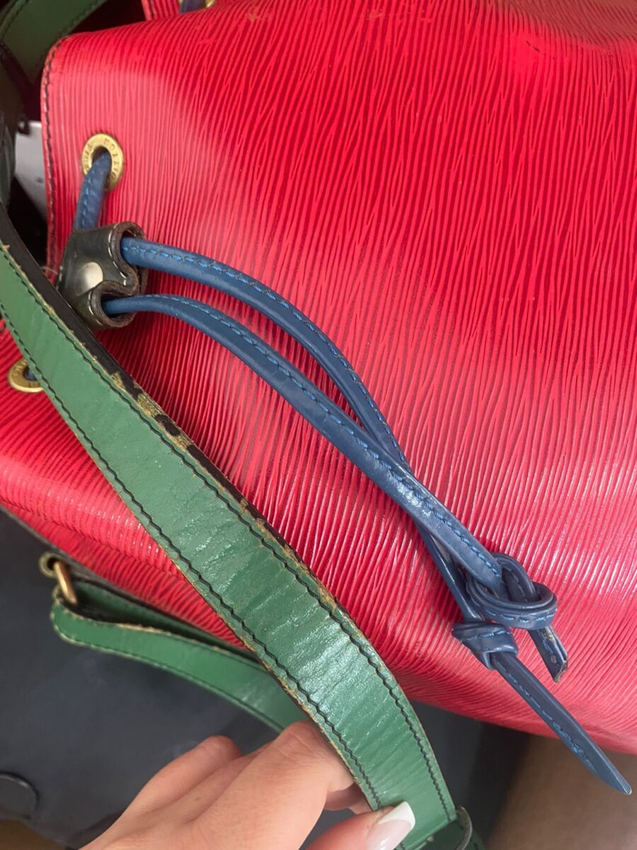Louis Vuitton Noé Shoulder Bag Leather Red - immagine 7
