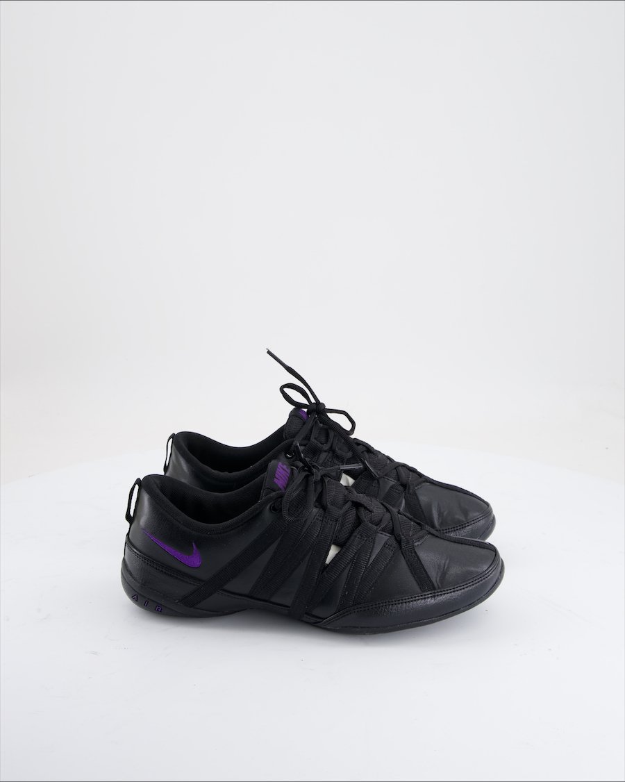 Nike Trainers Leather Black EU 37.5