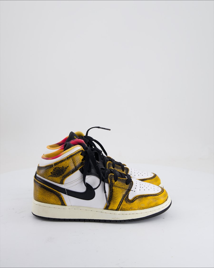 Jordan 1 Mid Trainers Leather Yellow EU 36