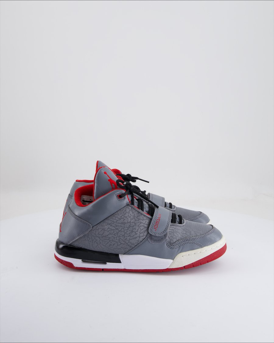 Nike Air Jordan Trainers Leather Grey Eu 39