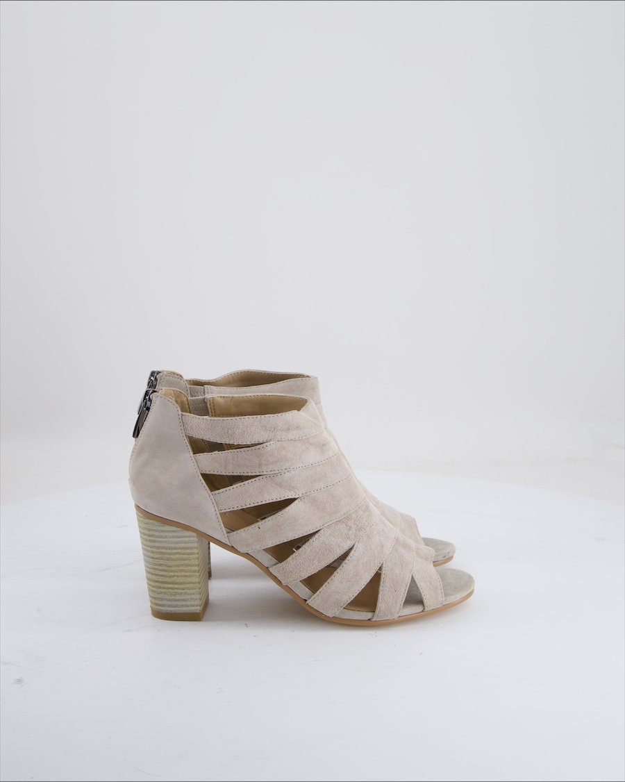Pier One Sandals Suede Beige EU 37