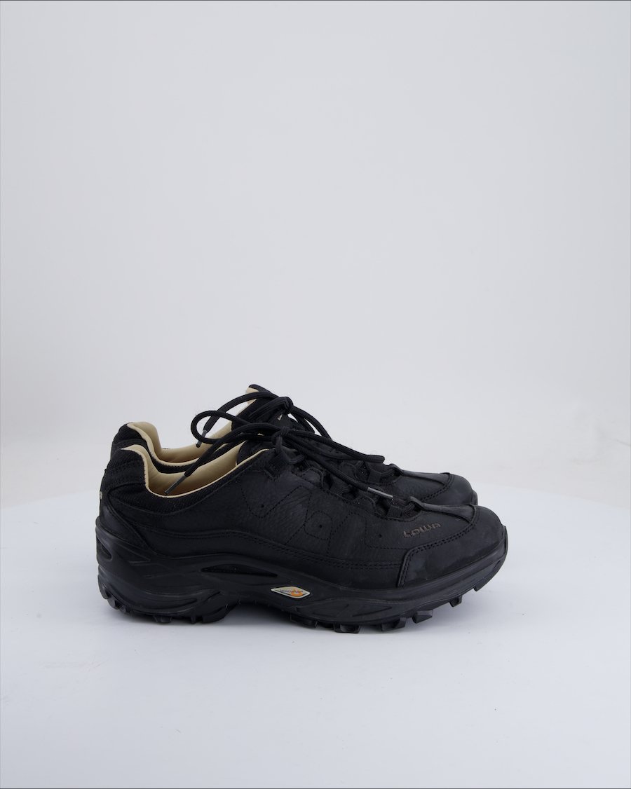 Lowa Trainers Leather Black EU 39