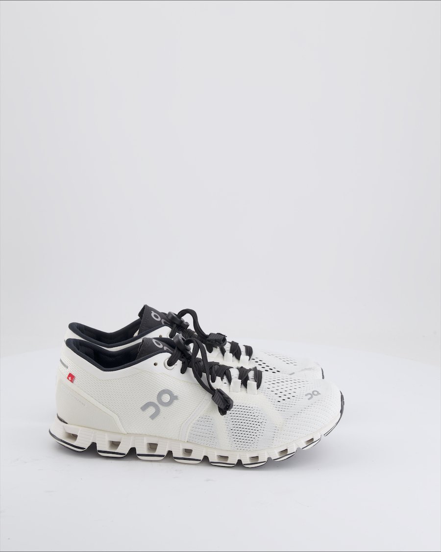 ON Trainers Cloth White Eu 38.5