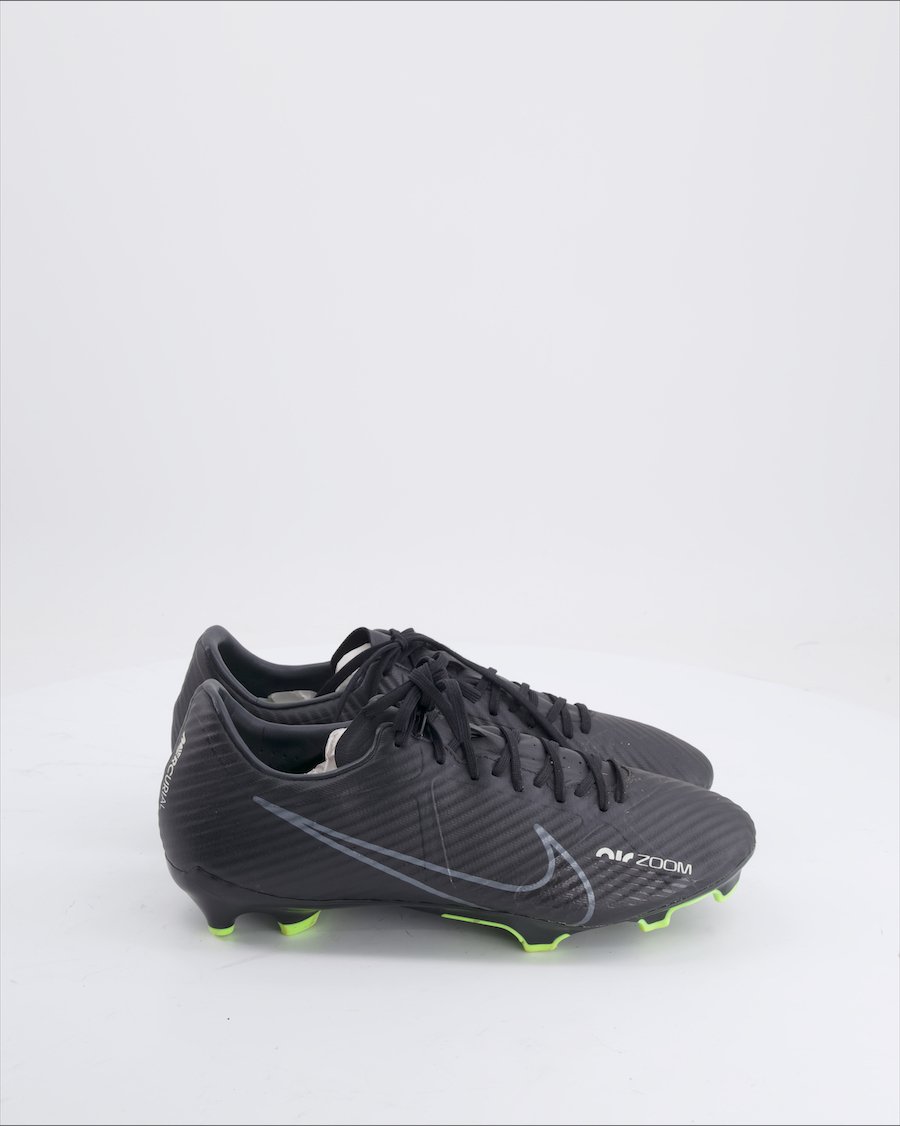 Nike Trainers Leather Black EU 40.5
