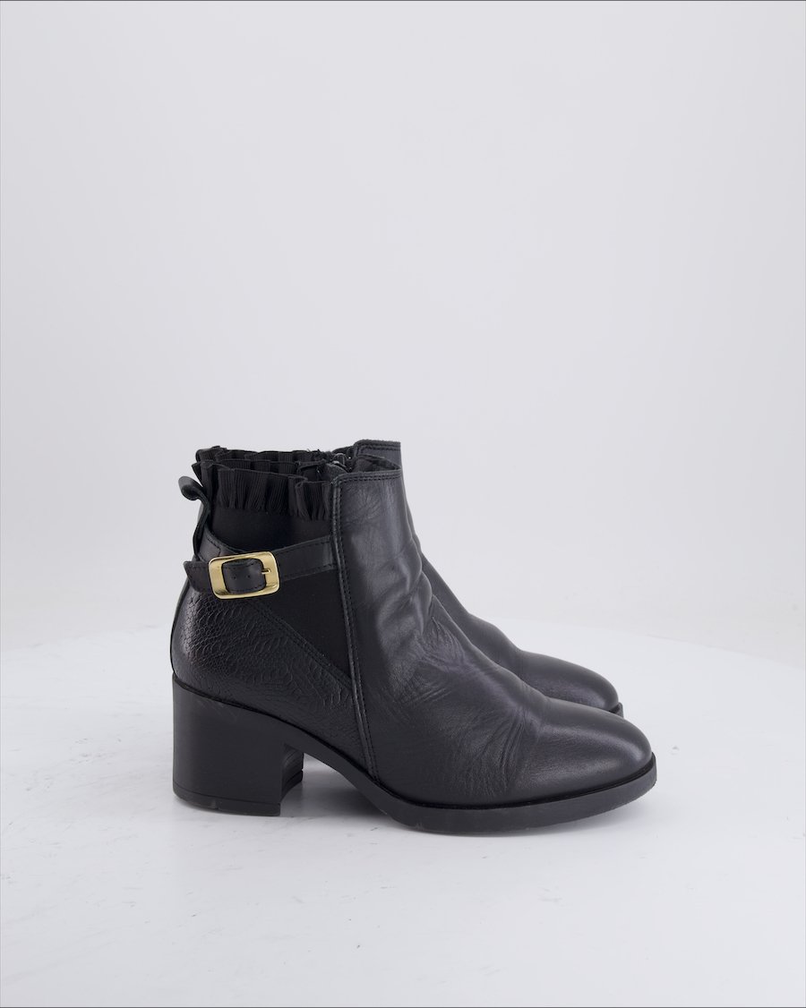 Unbranded Ankle boots Leather Black EU 37