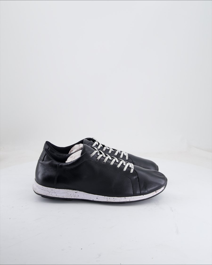 ON Trainers Leather Black Eu 43