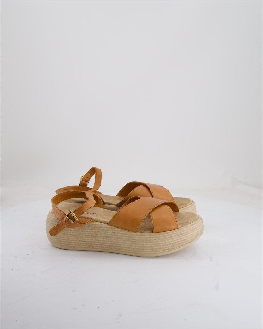 Inuovo Sandals Leather Camel EU 42