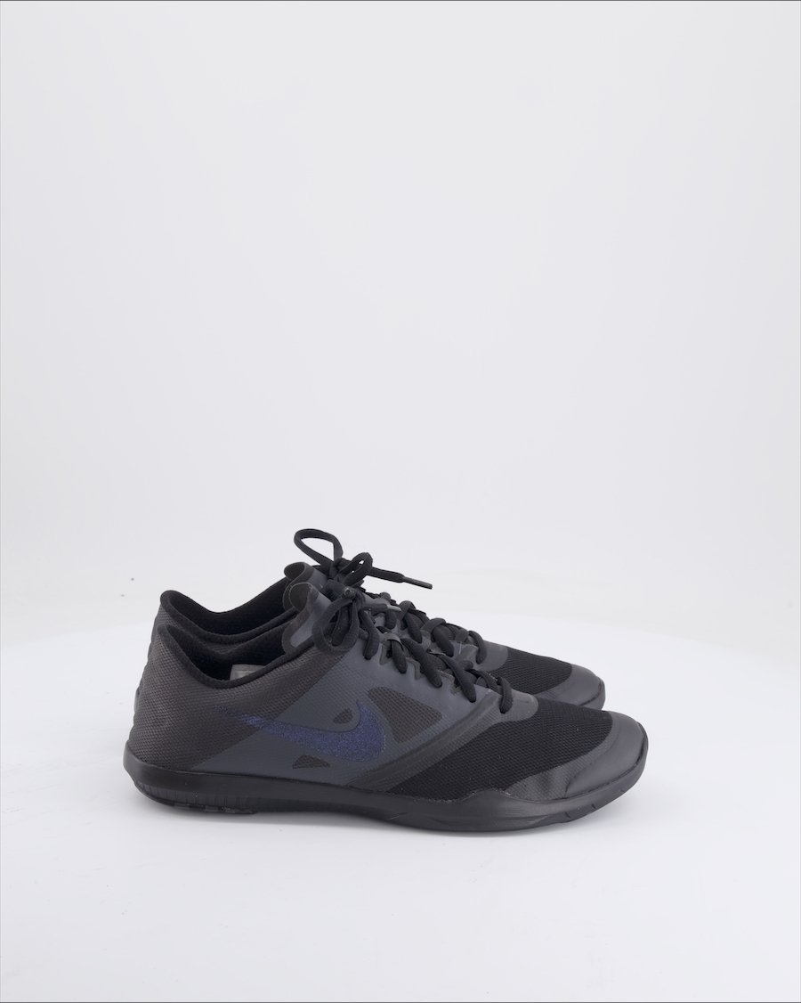 Nike Trainers Leather Black Eu 39