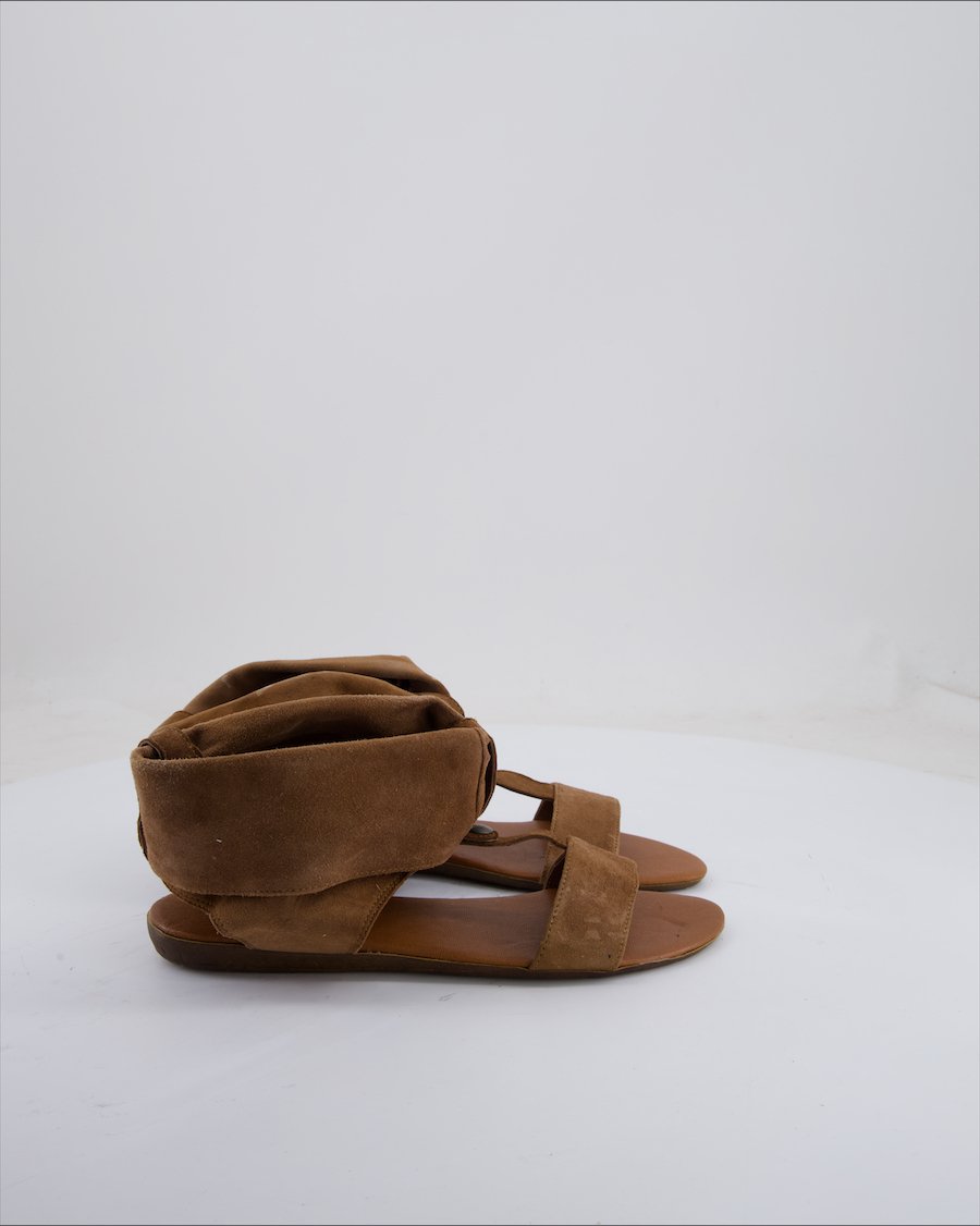 Globus Sandals Suede Brown Eu 39