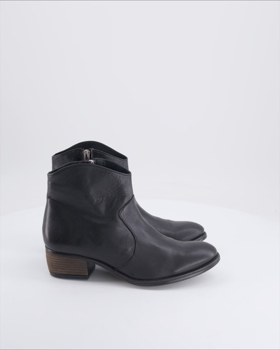 Naf Naf Ankle boots Leather Black 39 EU
