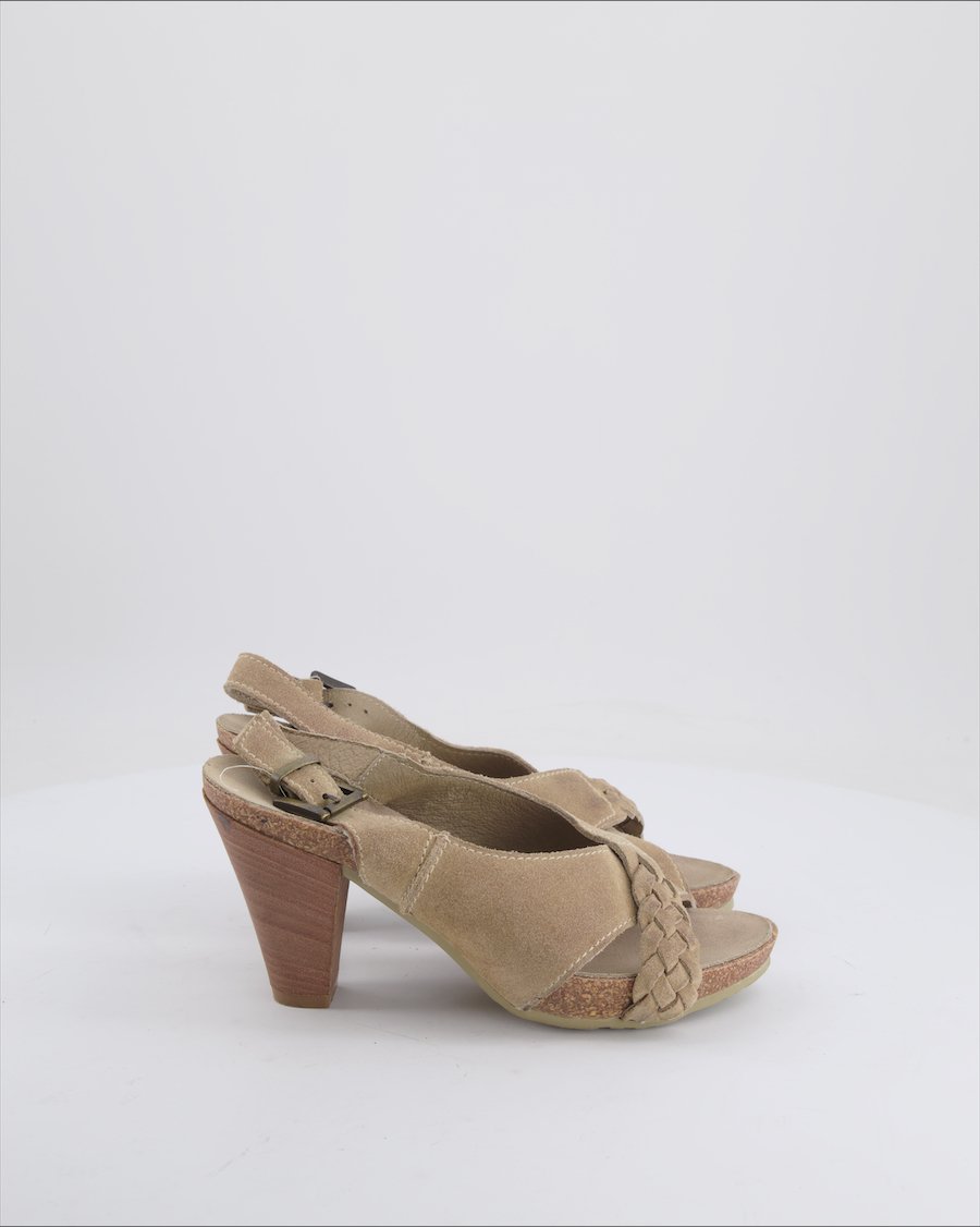 Manas Heels Suede Beige 37 EU