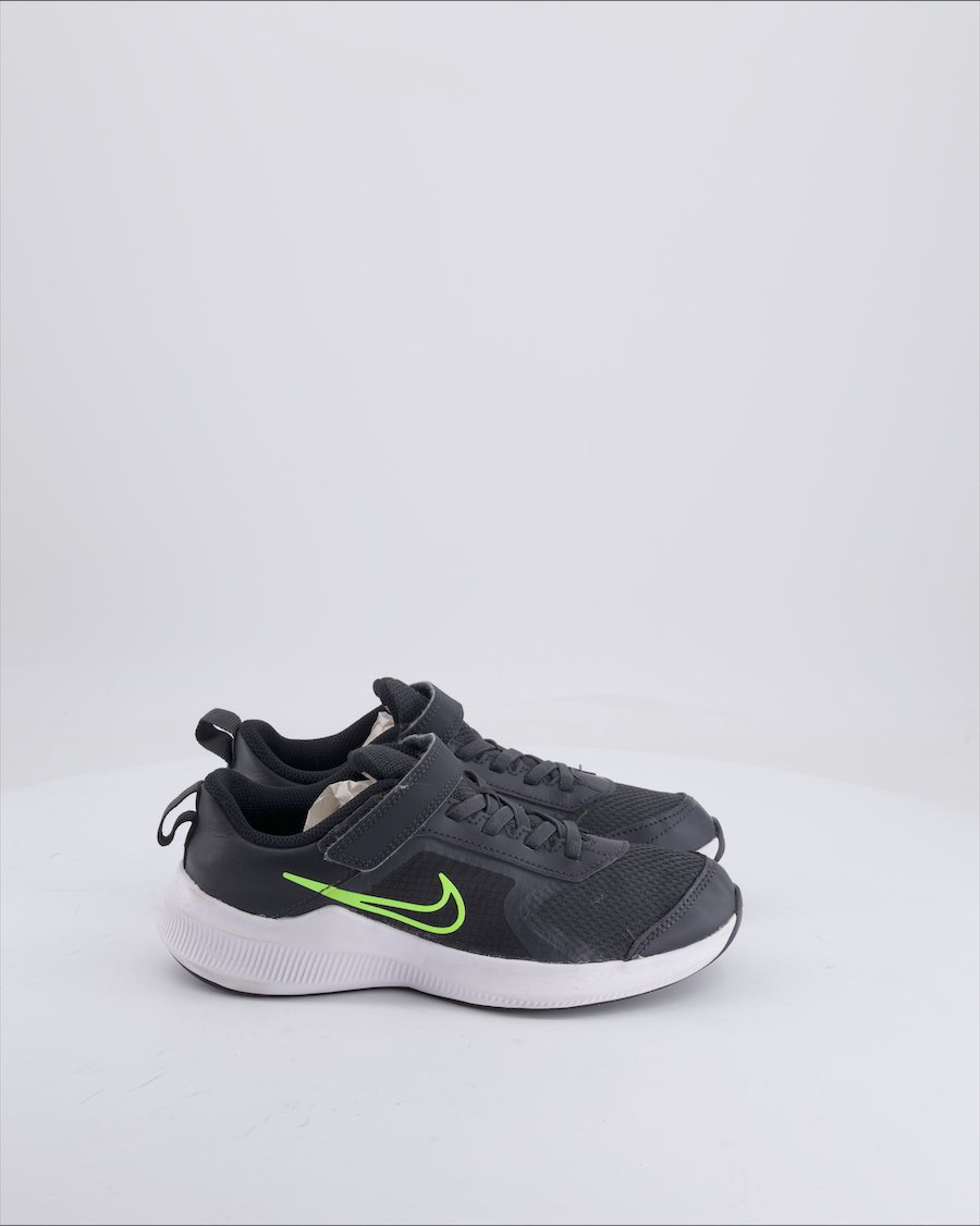 Nike Trainers Cloth Black 35 EU