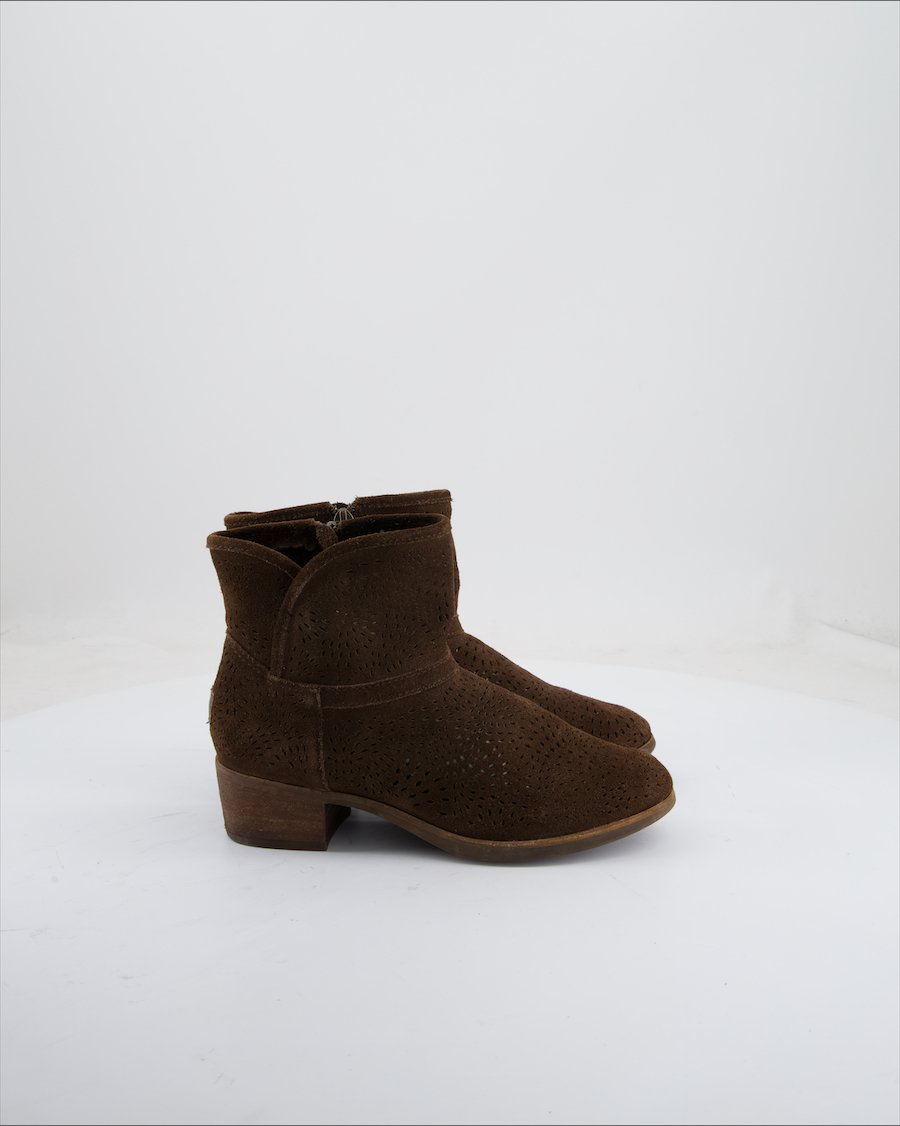 Ugg Ankle boots Suede Brown 37 EU