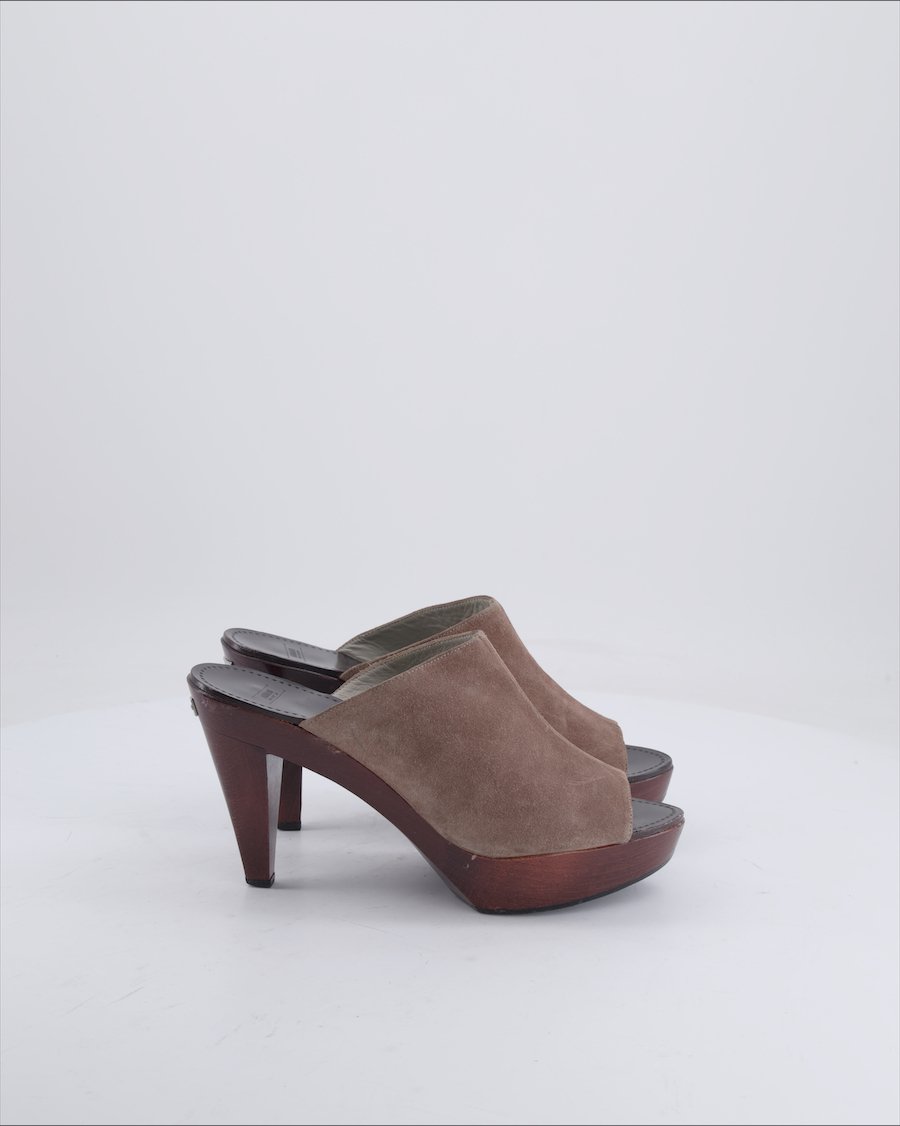 Armani Collezioni Heels Suede Ecru 37 EU