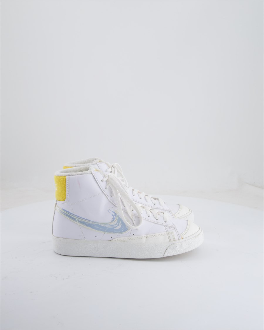 Nike Trainers Leather White 38 EU