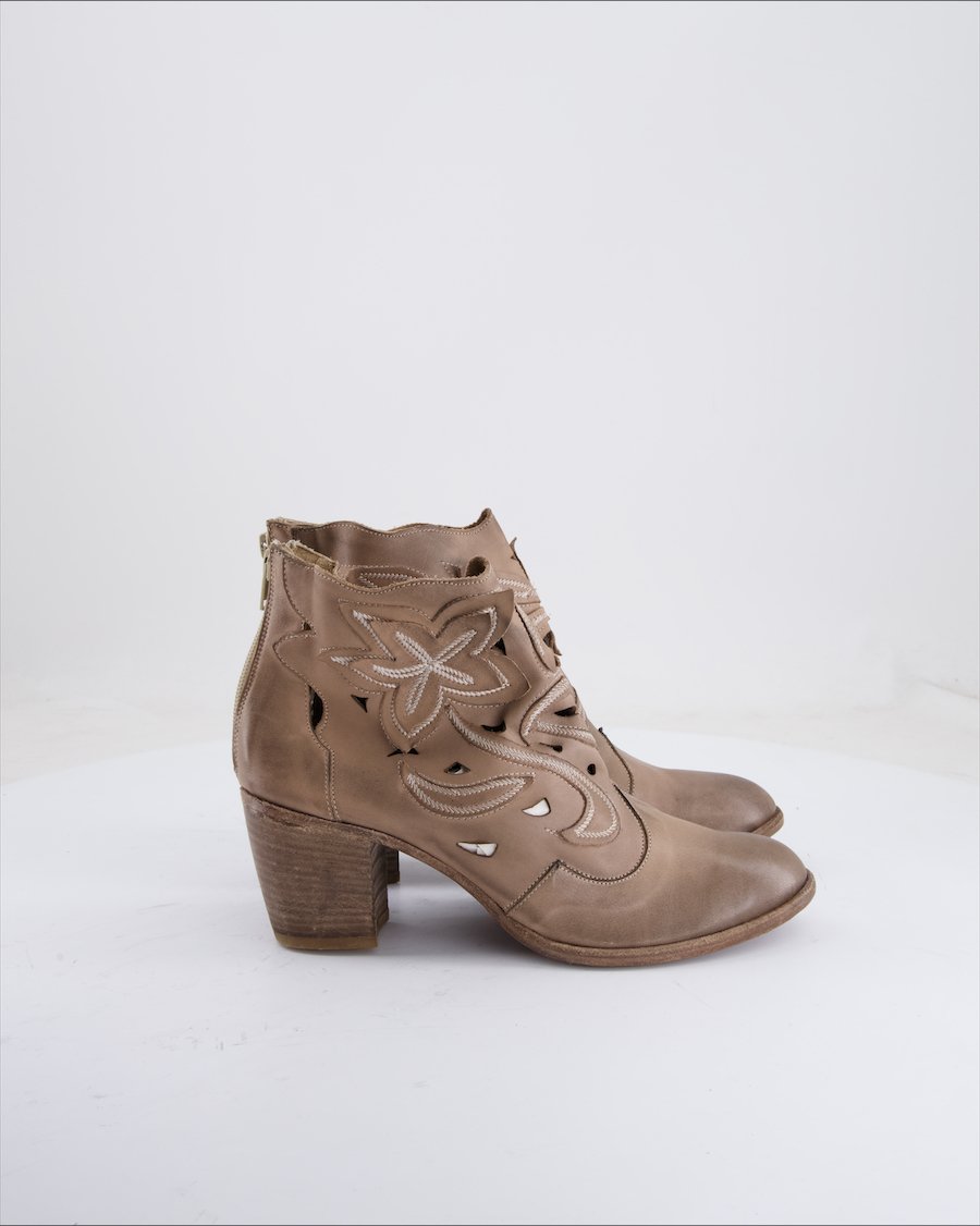 Ovye Ankle boots Leather Brown 39 EU