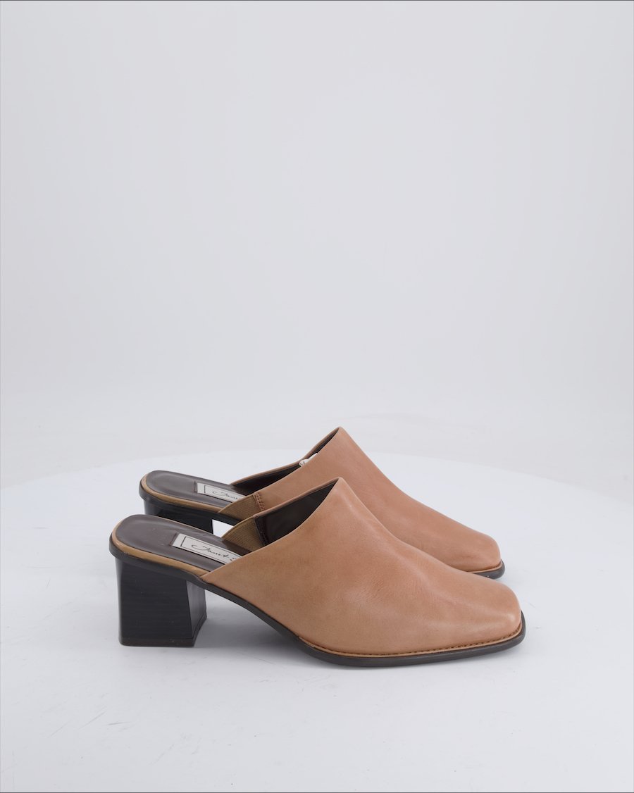 Janet D. Heels Leather Camel 40 EU