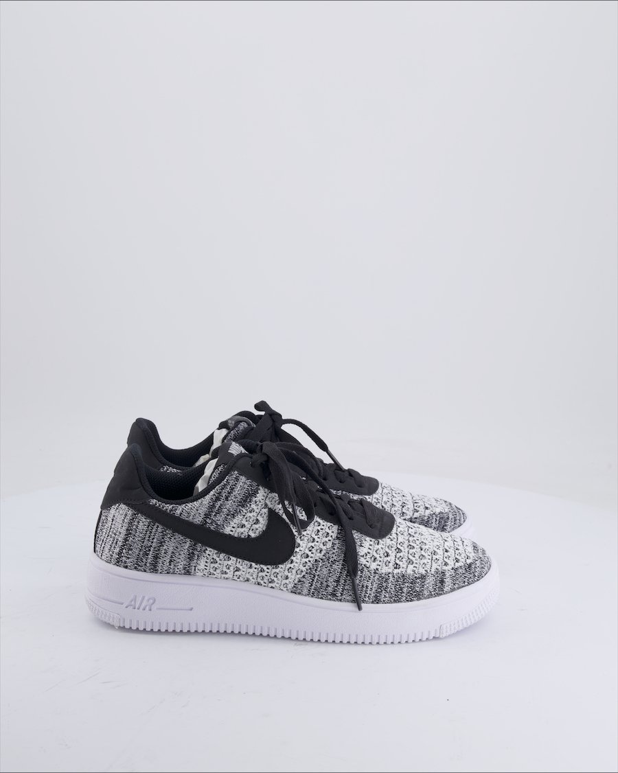 Nike Trainers Cloth White 40,5 EU