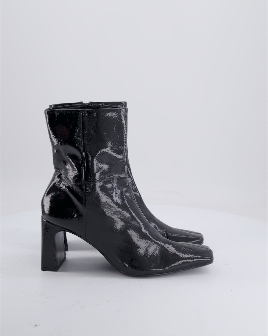 Zara Ankle boots Polyurethane Black 39 EU