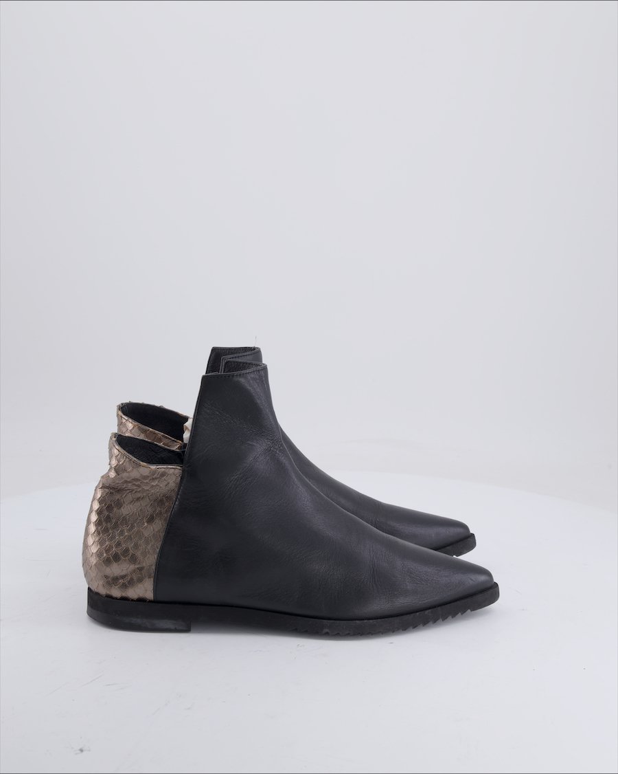 Laboratorio Ankle boots Leather Black 38 EU