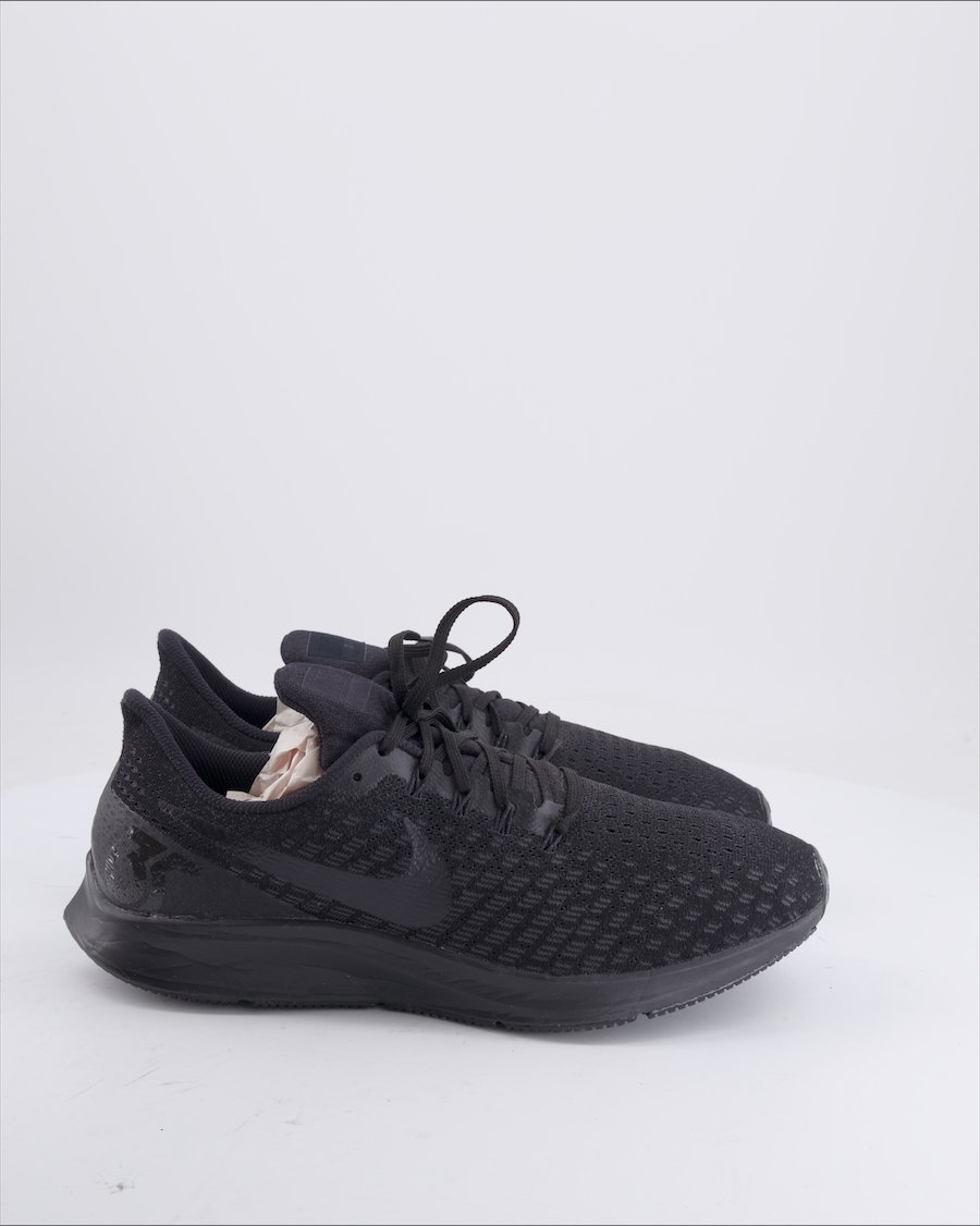 Nike Trainers Cloth Black 45 EU