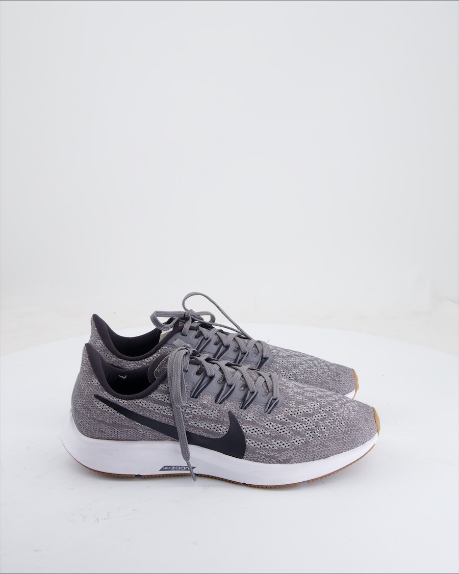 Nike Zoom Trainers Cloth Grey 40 EU