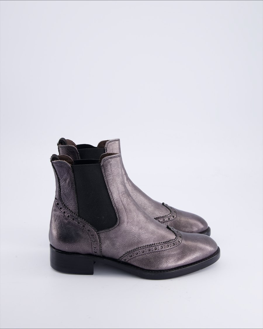 Unbranded Ankle boots Leather Silver 36 EU