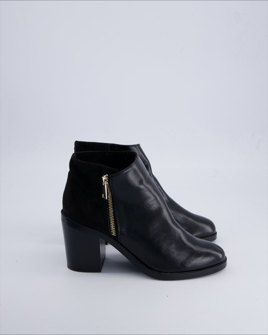 Stradivarius Ankle boots Leather Black 40 EU