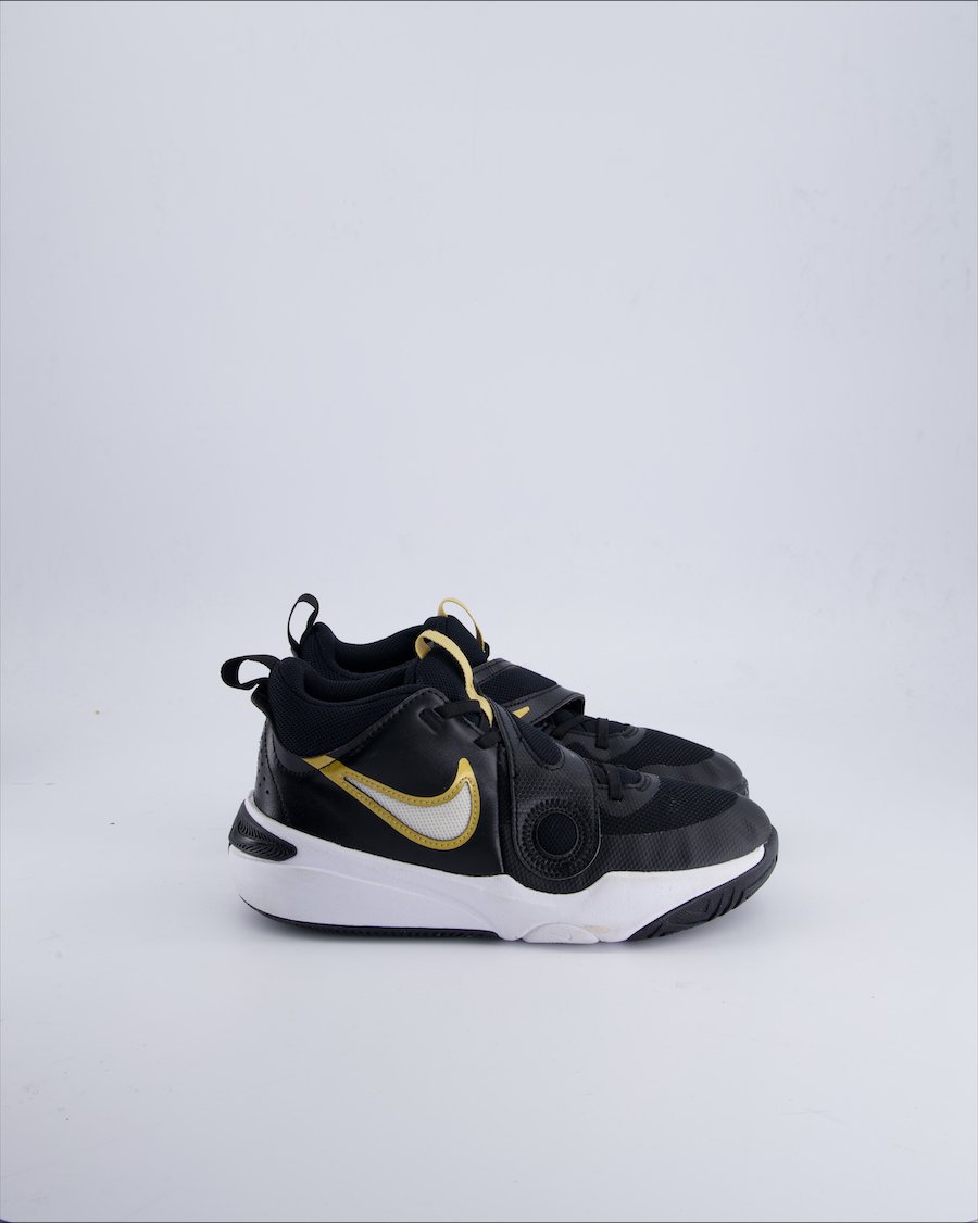 Nike Team Hustle D 11  Trainers Leather Black 38,5 EU