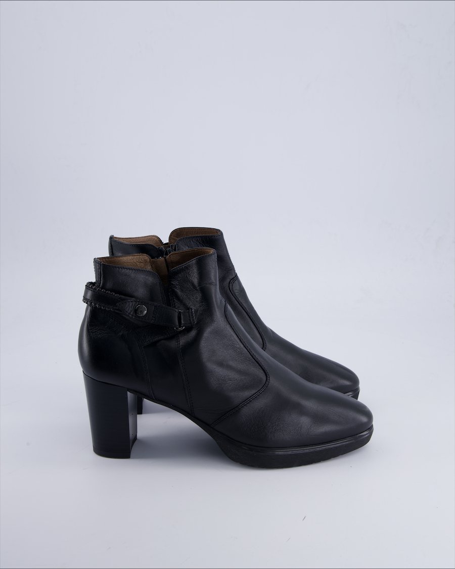 Nero Giardini Ankle boots Leather Black 40 EU