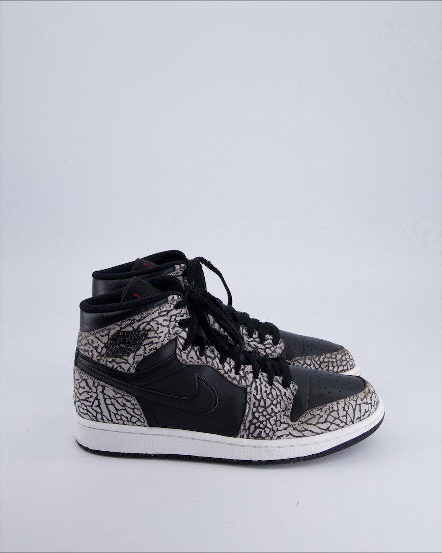 Jordan 1 Retro Un-Supreme Trainers Leather Black 42,5 EU