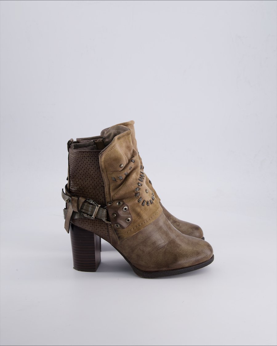 Unbranded Ankle boots Suede Brown 36 EU