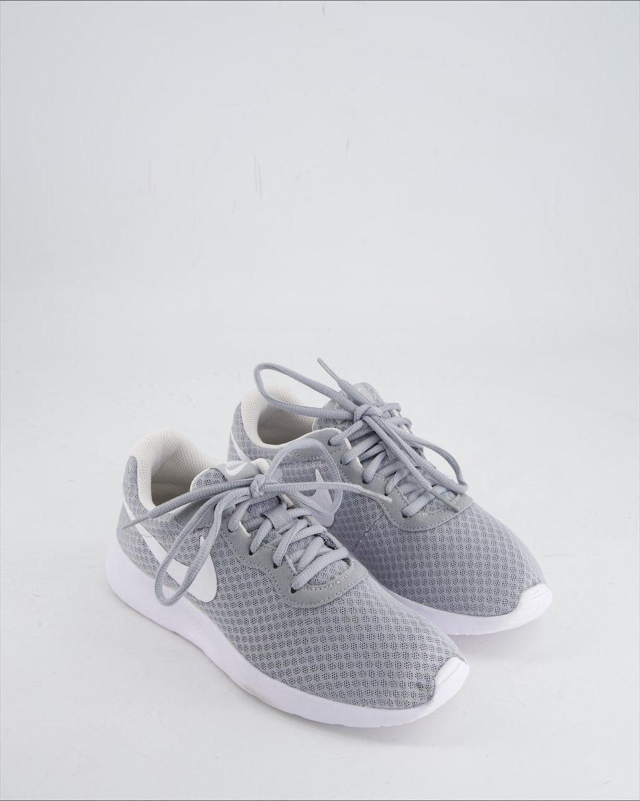 Nike Buty Tanjun Trainers Cloth Grey EU 38