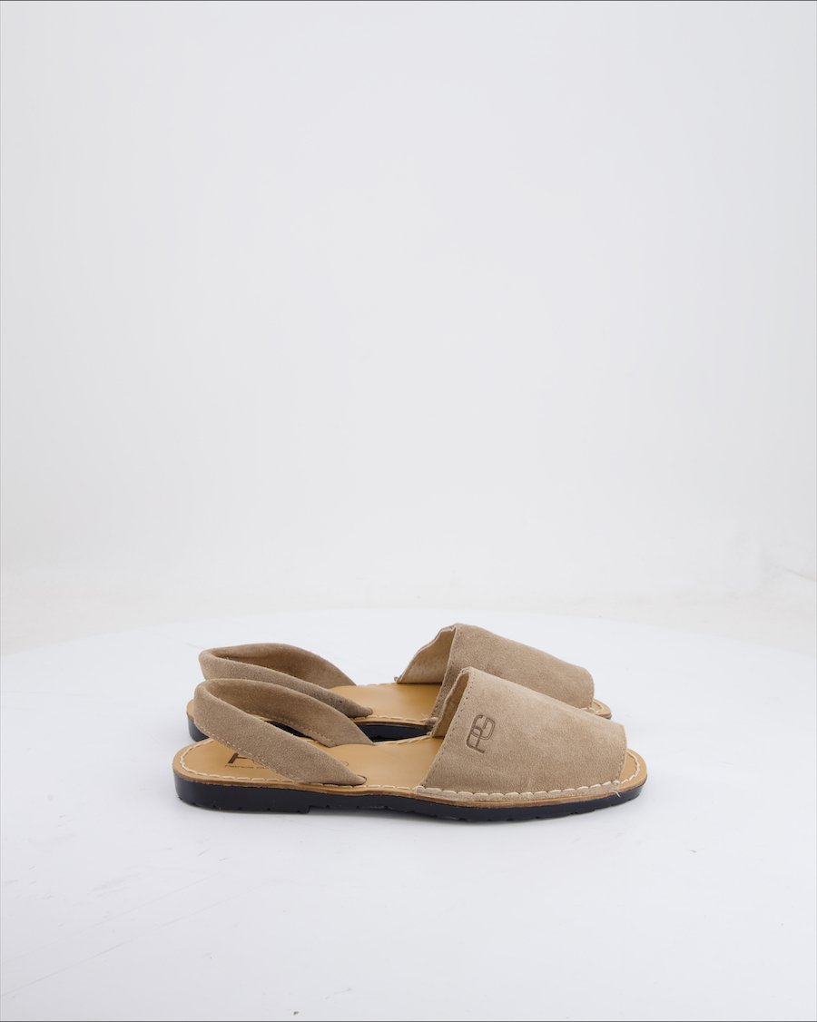 Patricia Guerrero Sandals Suede Ecru EU 37