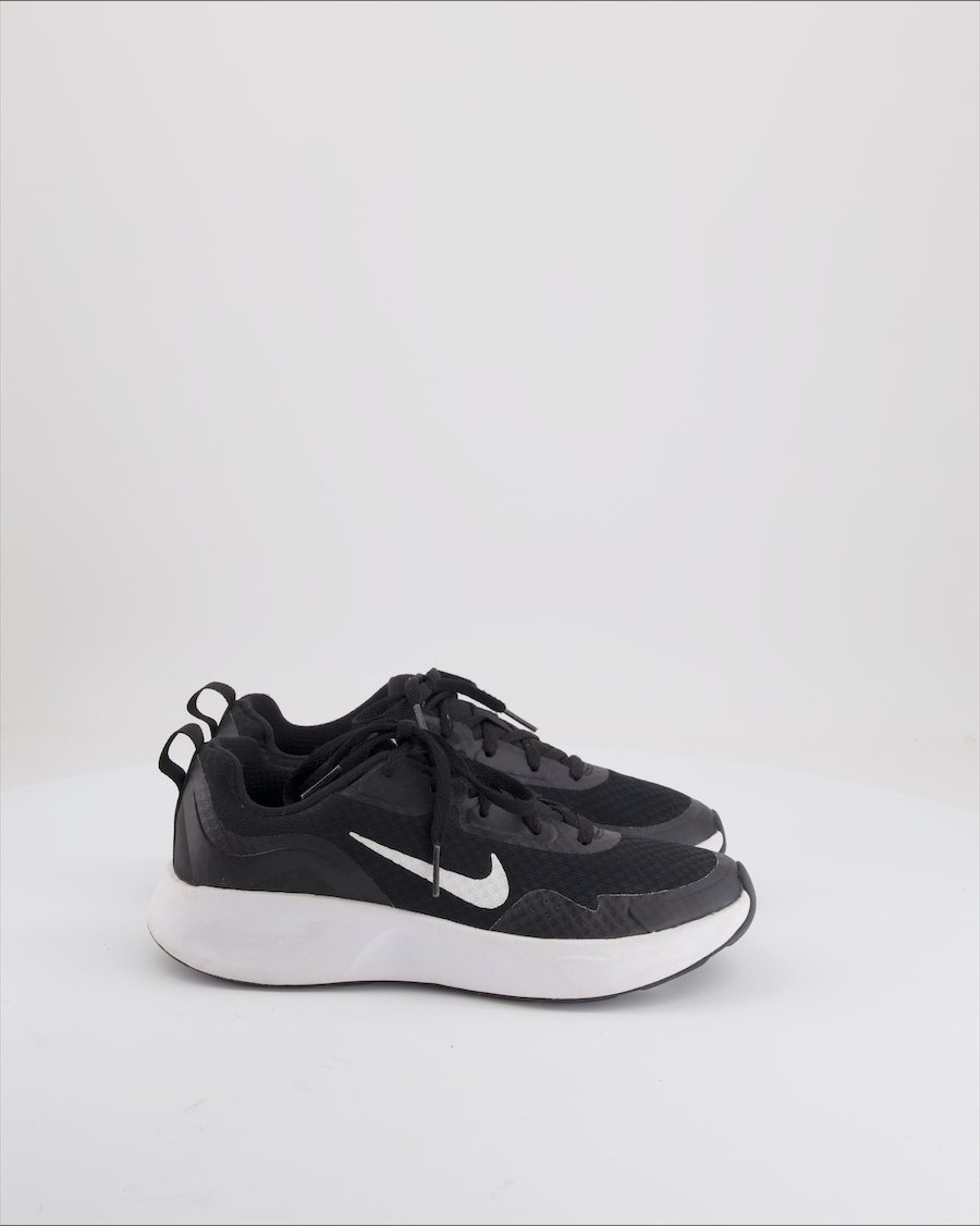 Nike Revolution 7 Trainers Cloth Black Eu 36