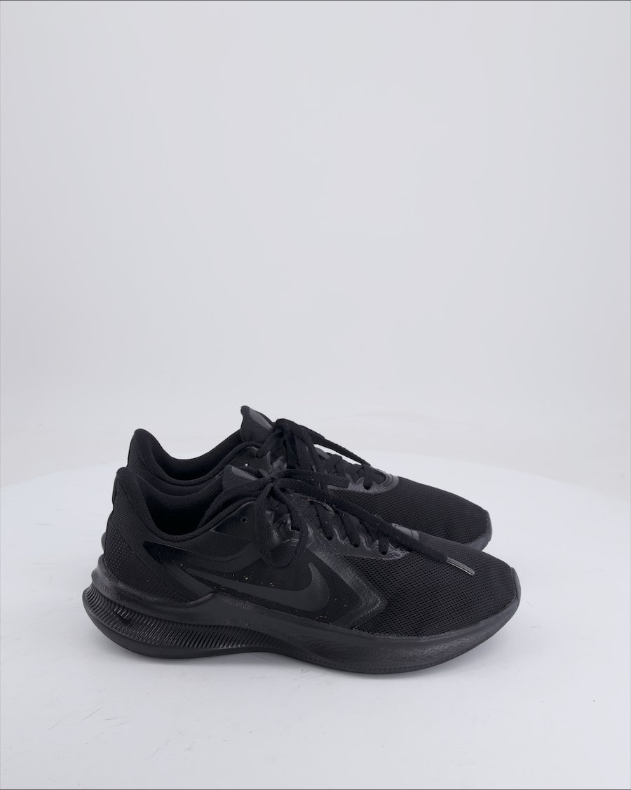 Nike Running  Trainers Cloth Black 40 EU