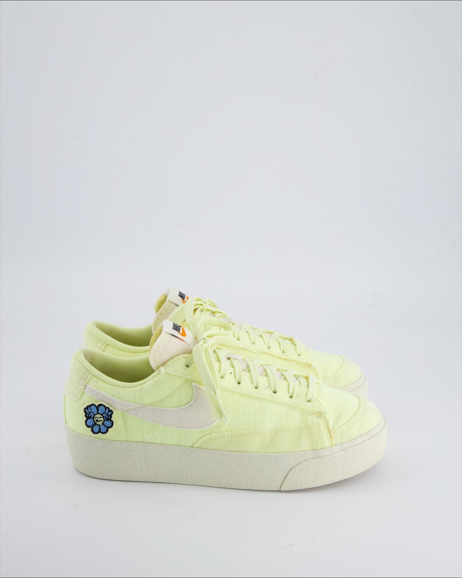 Nike Blazer Trainers Cloth Yellow 40 EU