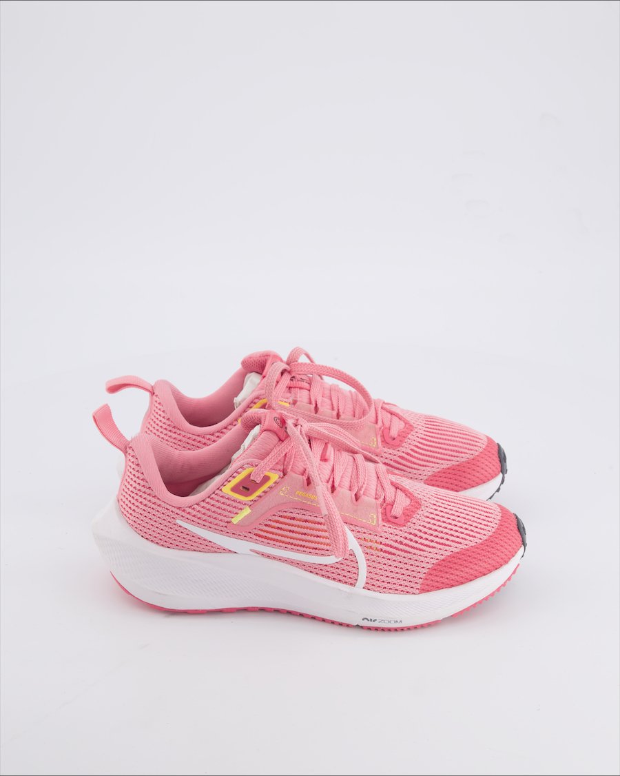 Nike Trainers Cloth Pink EU 34