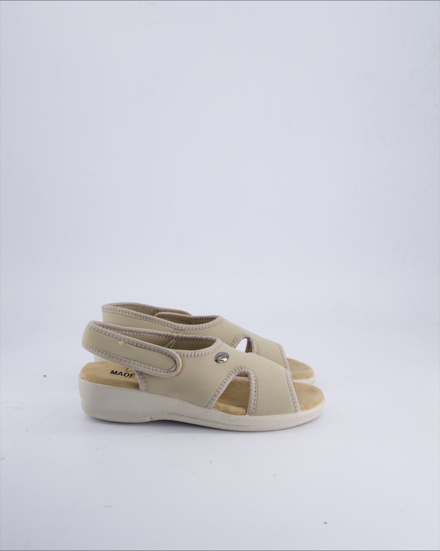 Unbranded Sandals Cloth Beige 38 EU