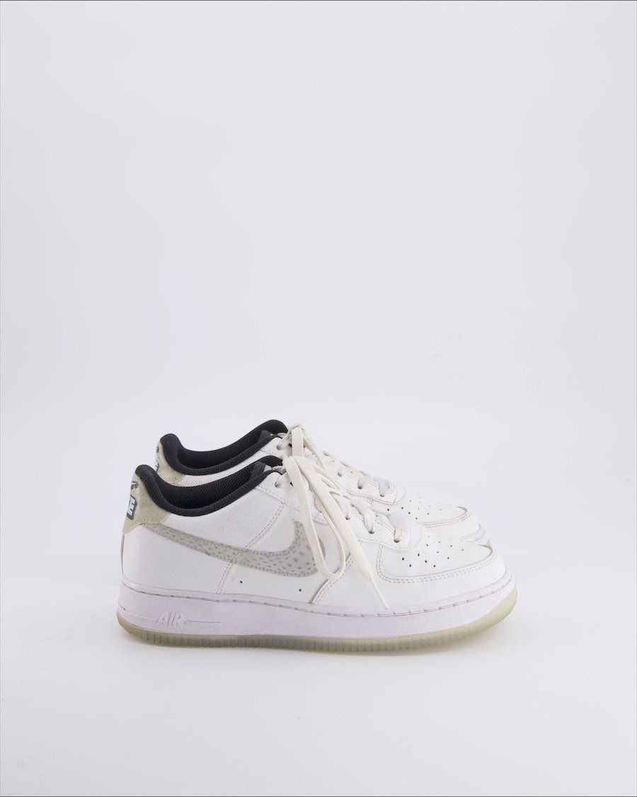 Nike Trainers Leather White 38.5 EU
