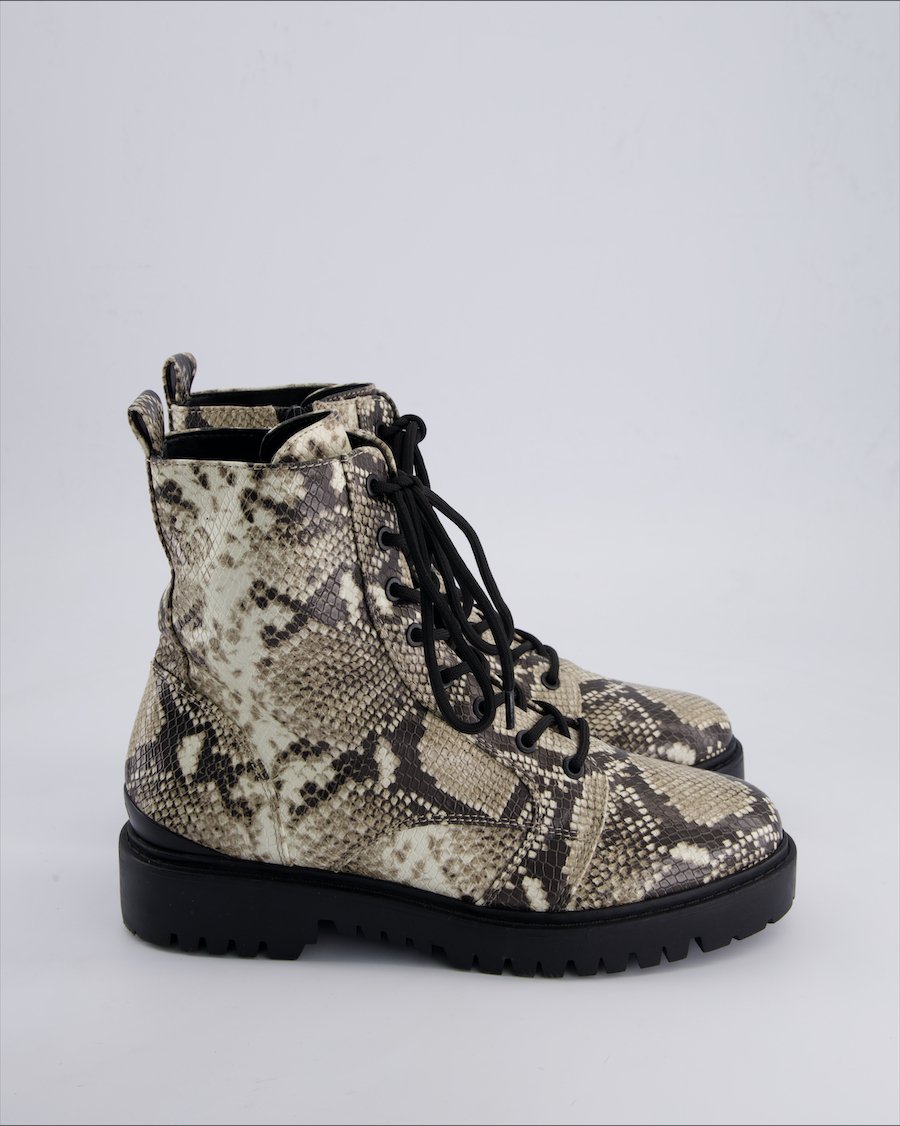 Guess Ankle boots Polyurethane Grey 41 EU