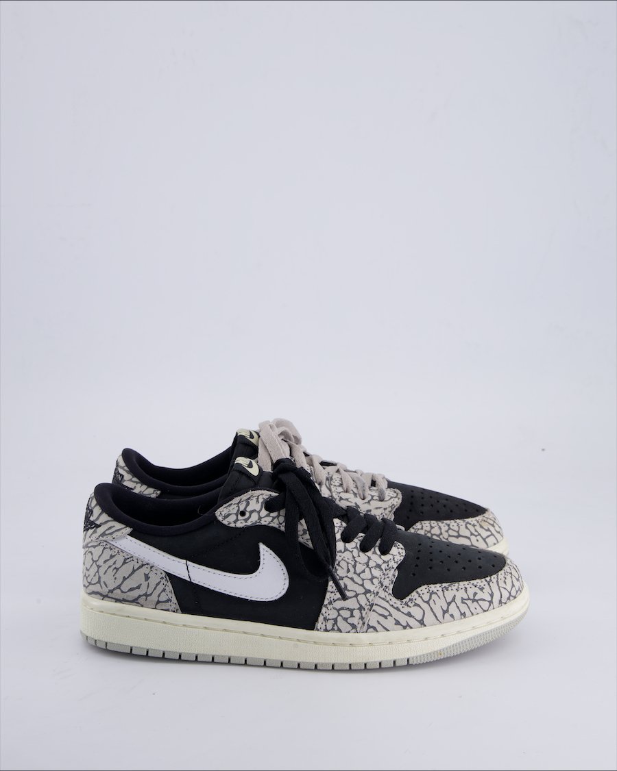 Air Jordan 1 Retro Trainers Leather Grey 38 EU