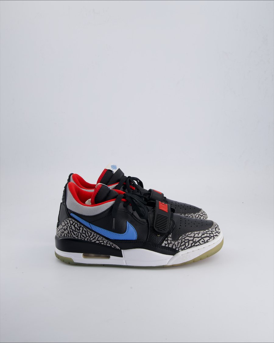 Jordan Legacy Trainers Leather Black 42.5 EU