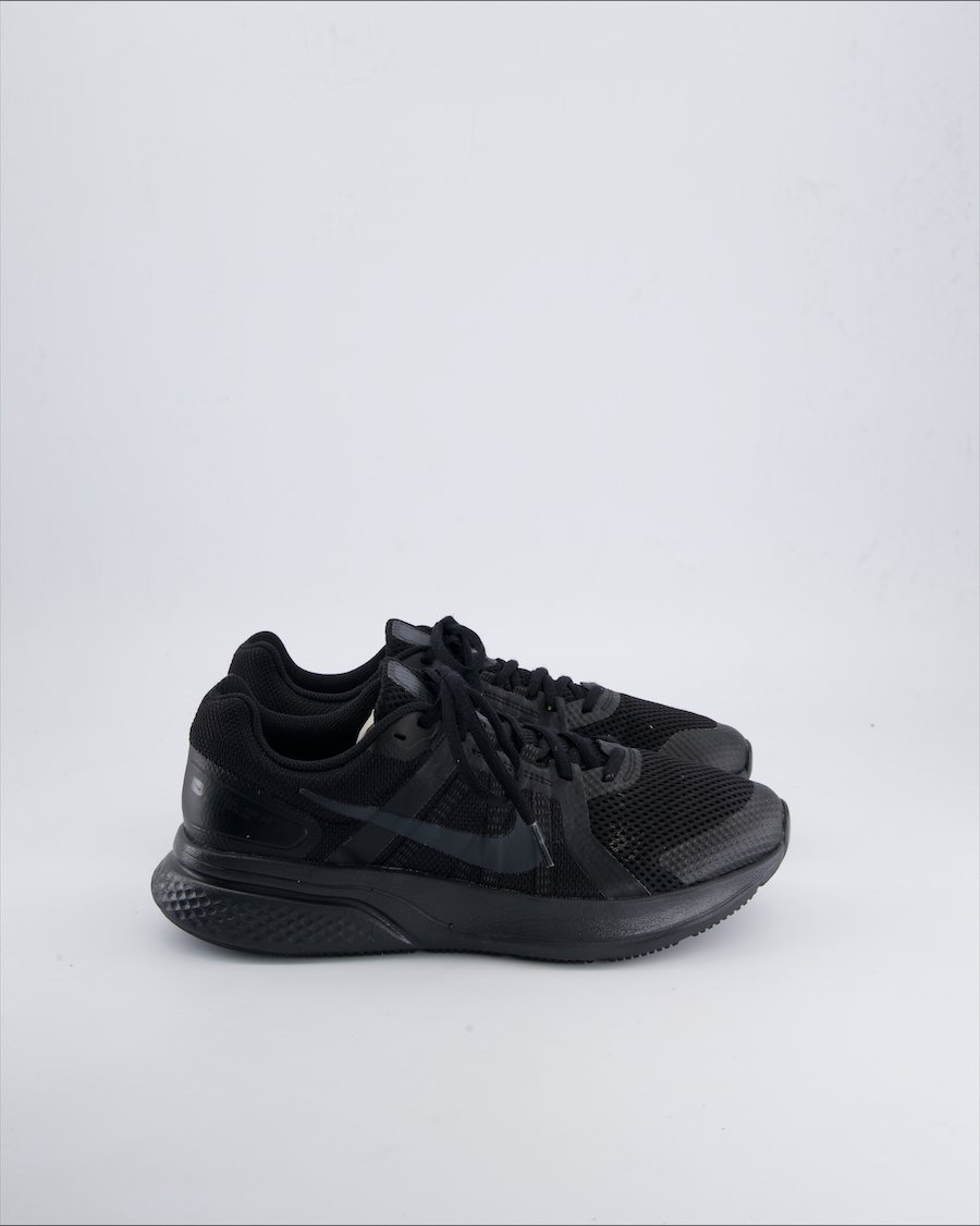 Nike Run Swift 2 Trainers Leather Black 43 EU